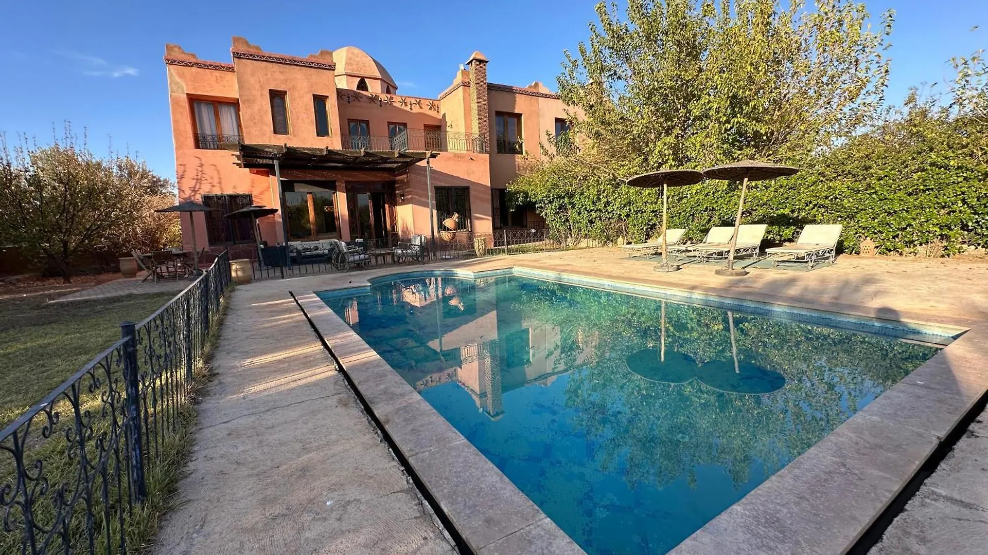 Magnifique Riad, Elegance Et Charme Authentique A Marrakech contacts